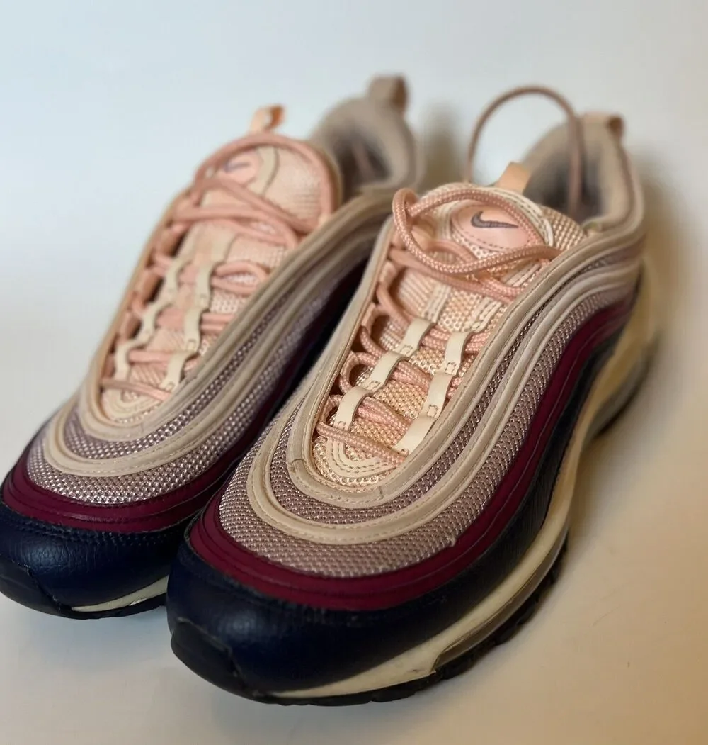 Women’s Size 9 - NIKE AIR MAX ‘97 in Plum Chalk 2018